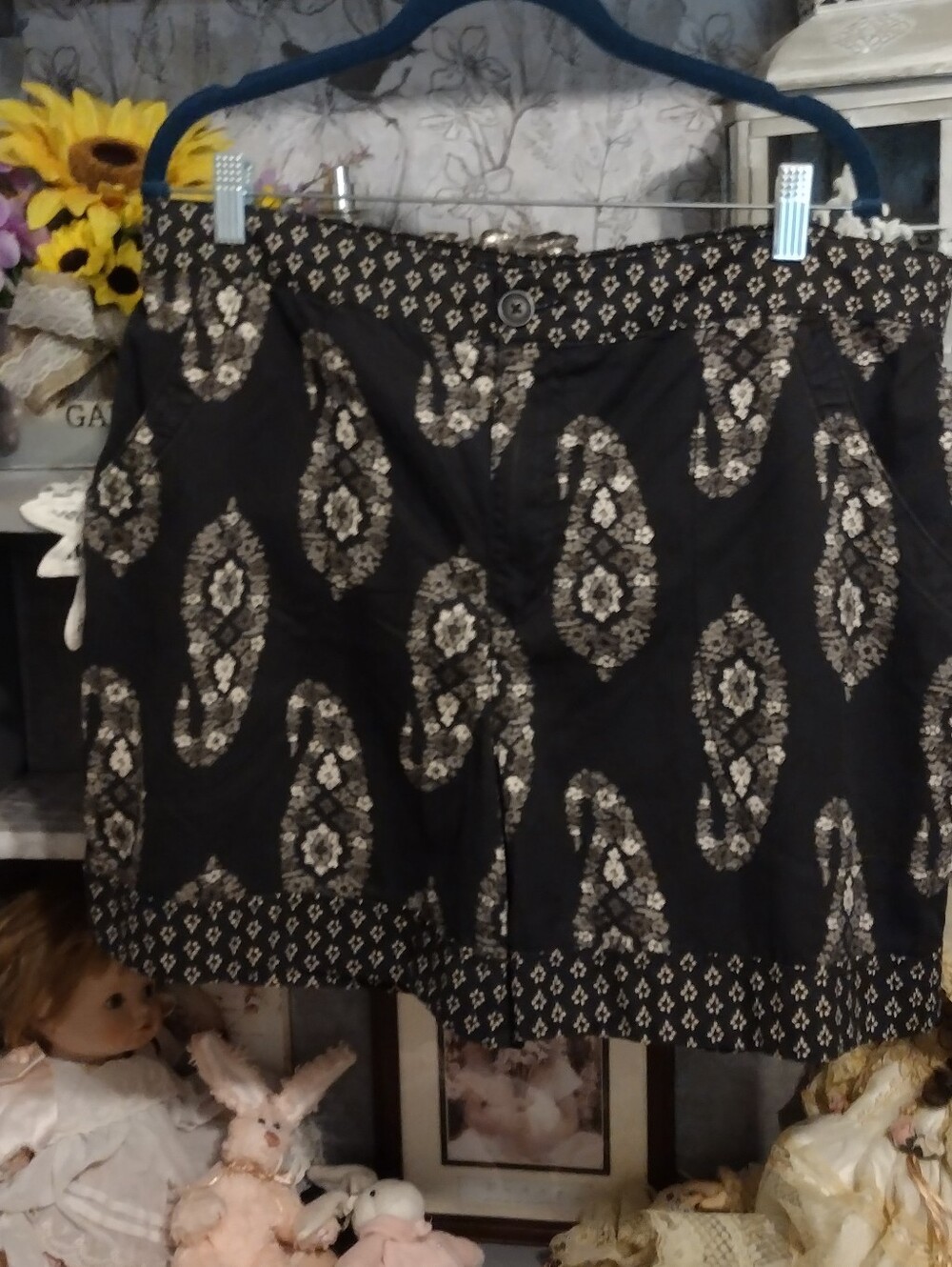 Knox Rose Black & Cream Mini Skirt with Paisley Motif